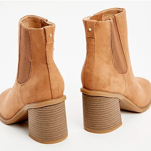 Dr. Scholl's Heeled Chelsea Boots - Ride Away - Picture 12 of 13